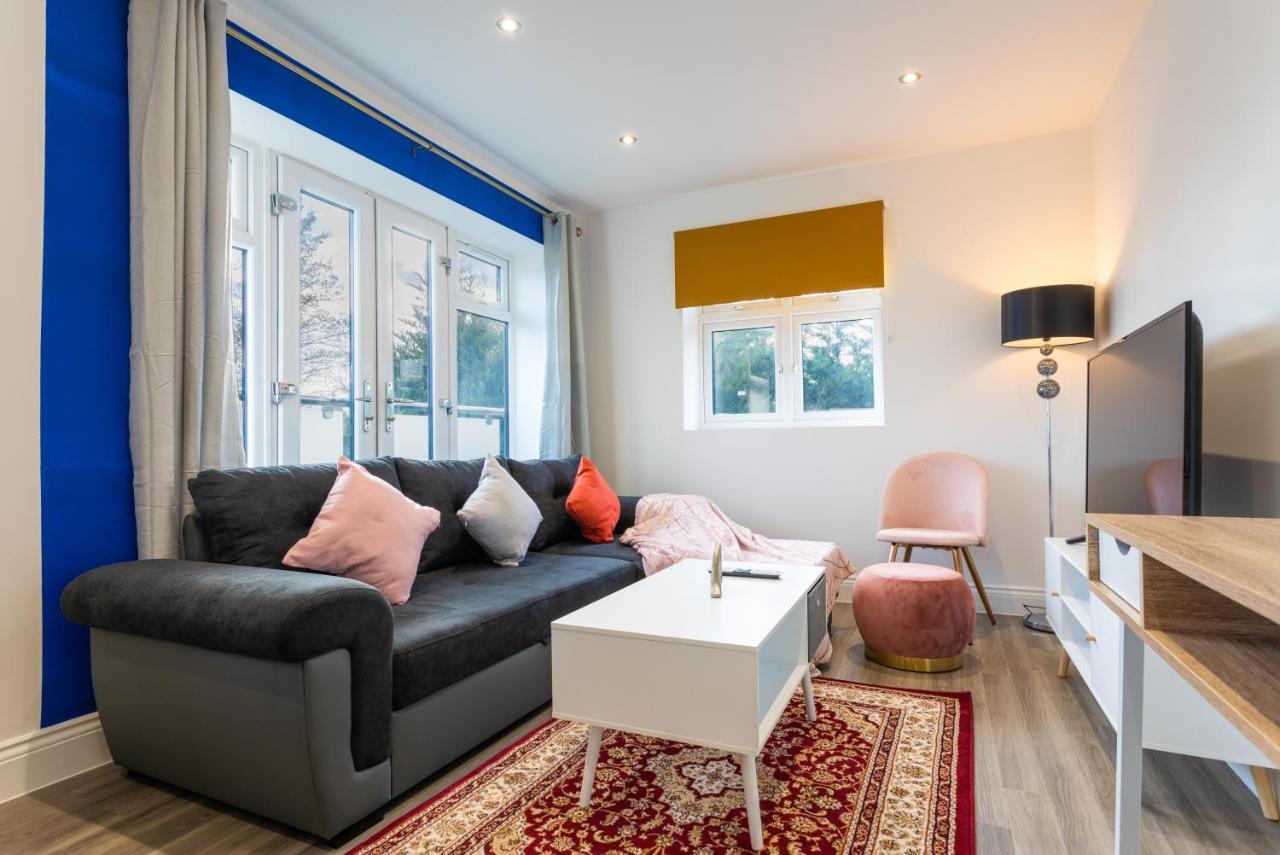Apartment The Butterfly: Elegant 2-bed Near Hatfield