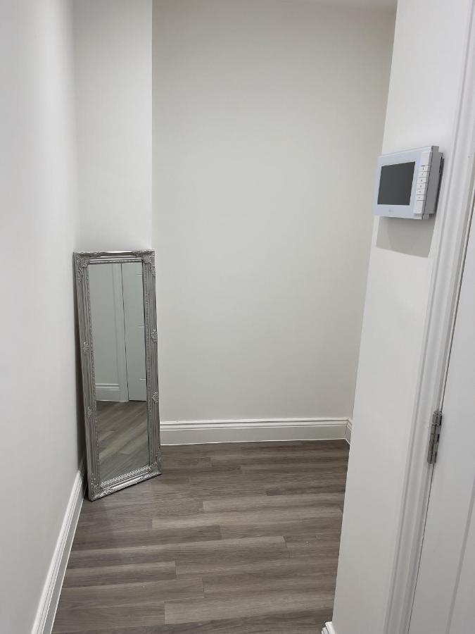 The Butterfly: Elegant 2-bed Near Hatfield Apartment Hatfield (Hertfordshire)
