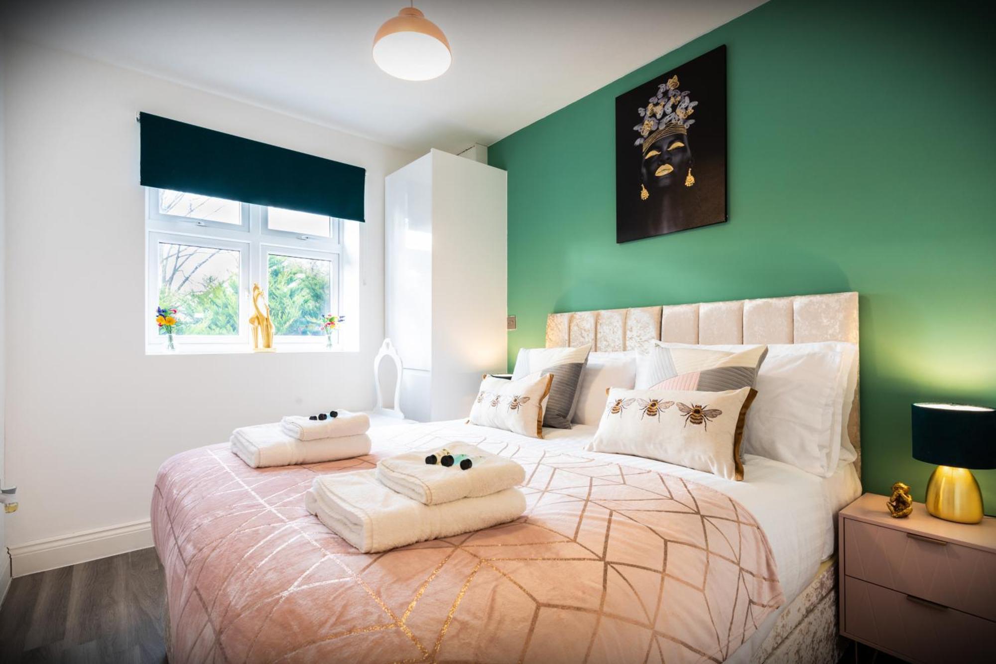 The Butterfly: Elegant 2-bed Near Hatfield Hatfield (Hertfordshire)